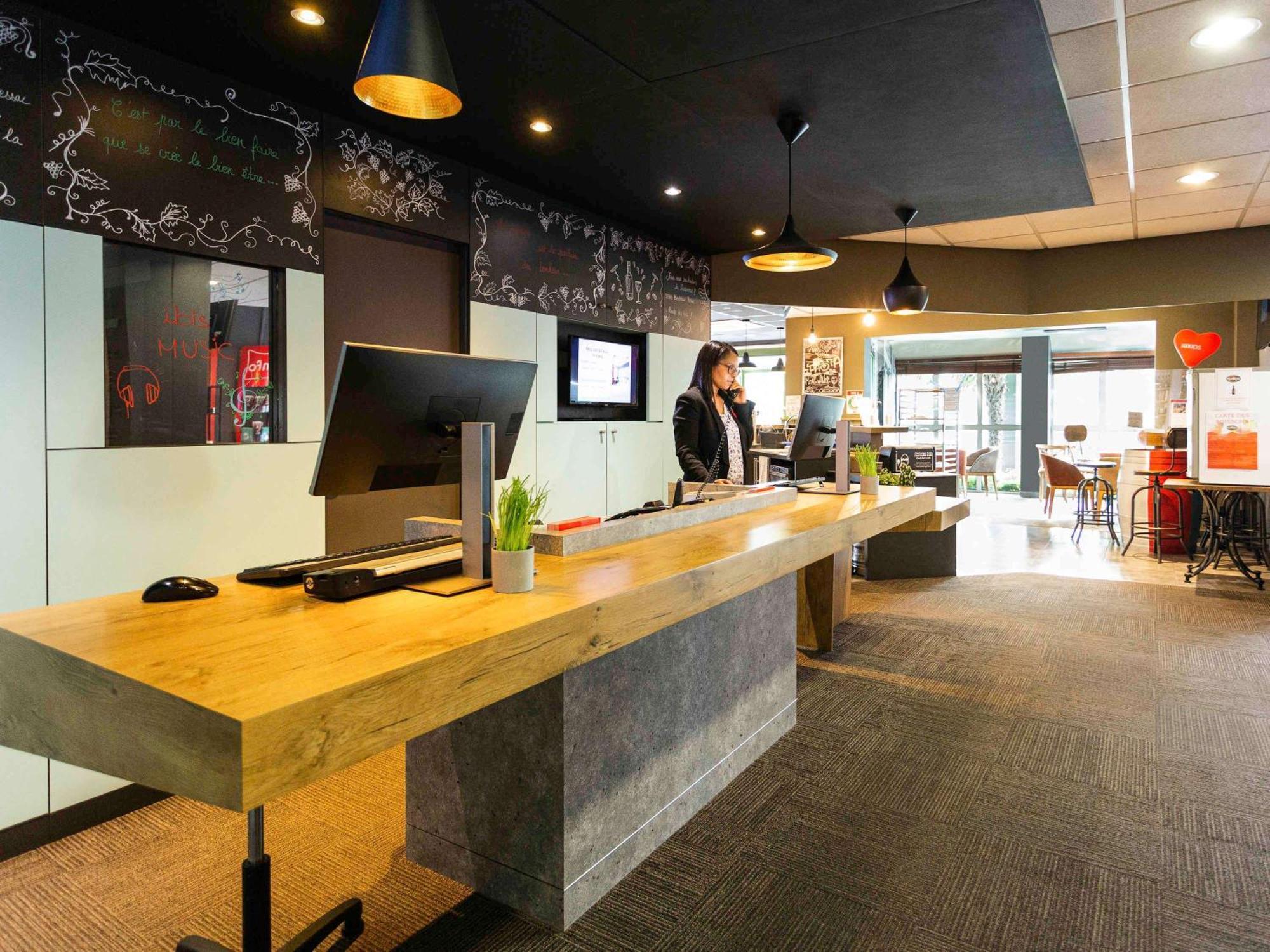 Ibis Bordeaux Pessac Route Des Vins Hotel Buitenkant foto